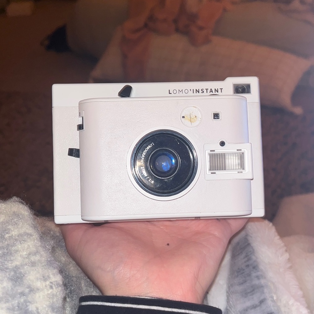 Lomo instant shutter camera
